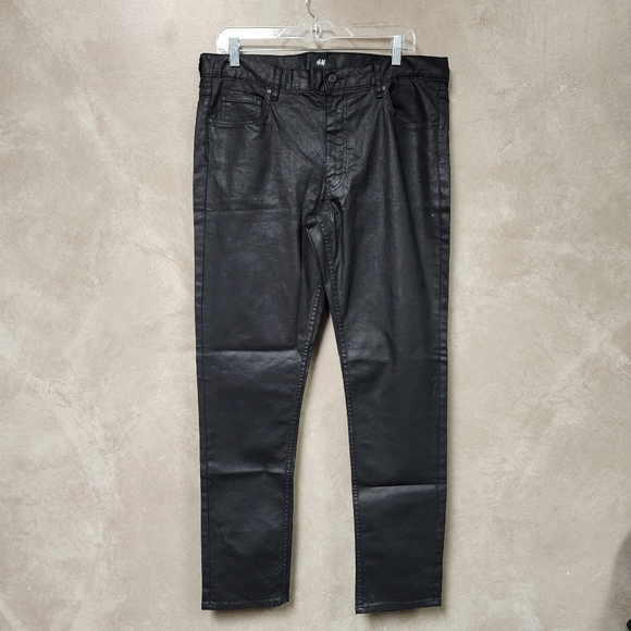 Bundle/Men's H&M High Rise Satiny Finish Black and Blue Denim Pants Size 34x32 - Picture 6 of 9